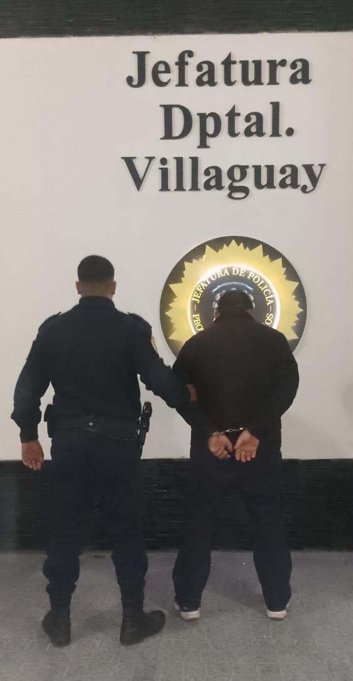 VILLA CLARA: Detuvieron a un hombre por arrojar piedras contra policías y un móvil policial