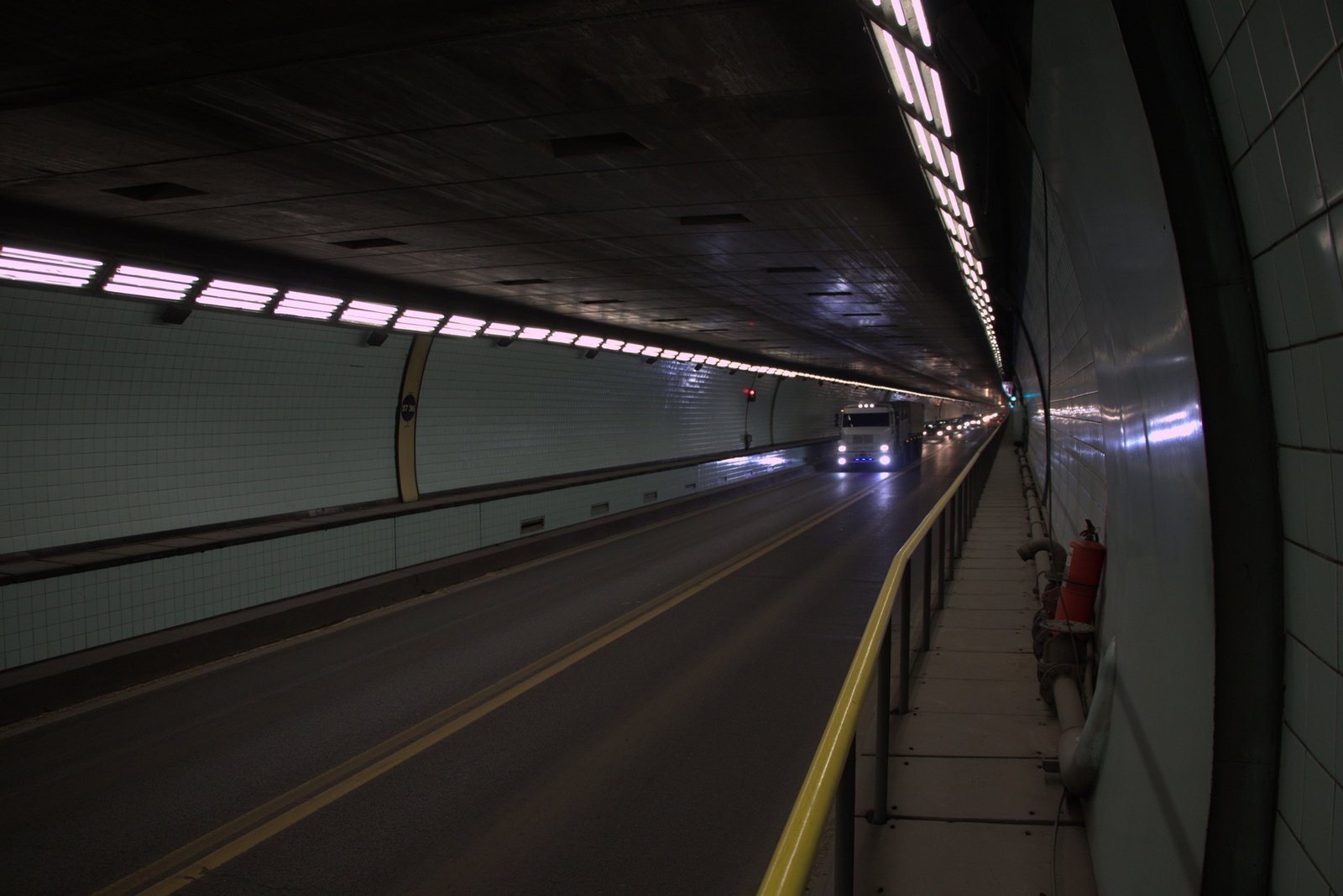 El Túnel Subfluvial refuerza los controles al transporte de cargas