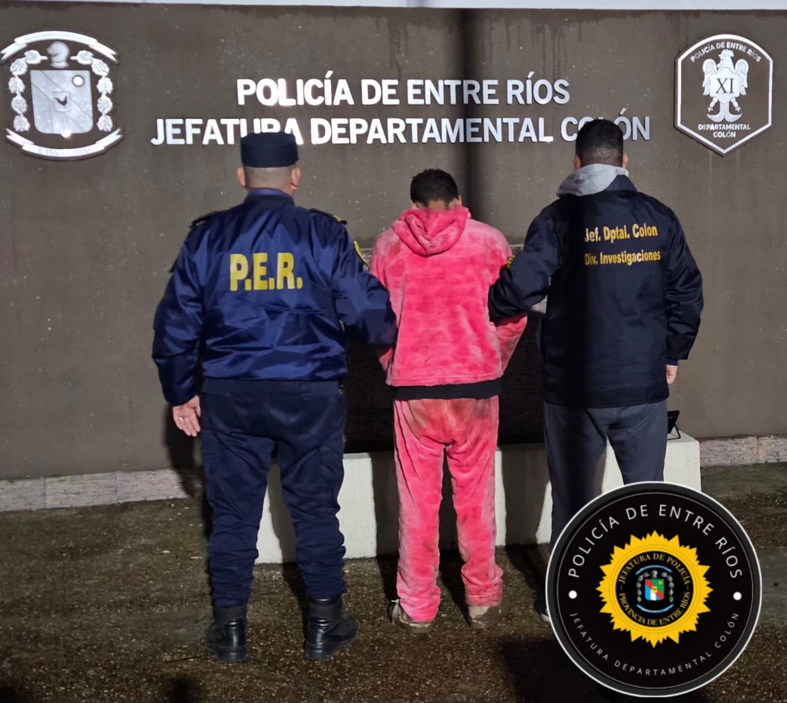 COLON: Lo encontraron oculto entre la maleza tras fugarse del arresto domiciliario